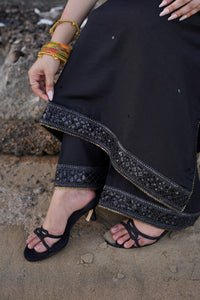 نزاکتِ شب